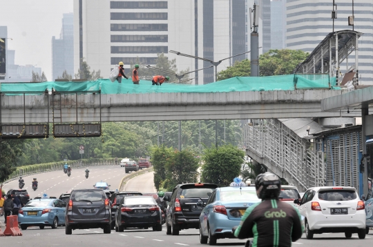 Pemprov DKI Mulai Bongkar JPO Tosari