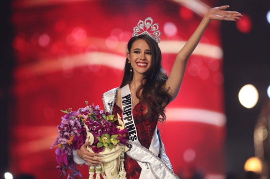 Kebahagiaan Miss Filipina Catriona Gray Raih Mahkota Miss Universe 2018