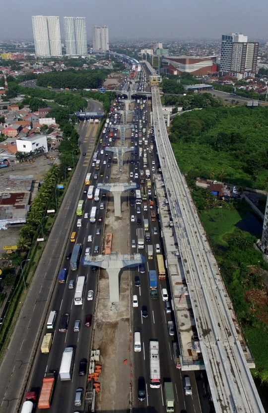 Jelang Natal, Proyek Tol Layang Cikampek II dan LRT Dihentikan Sementara