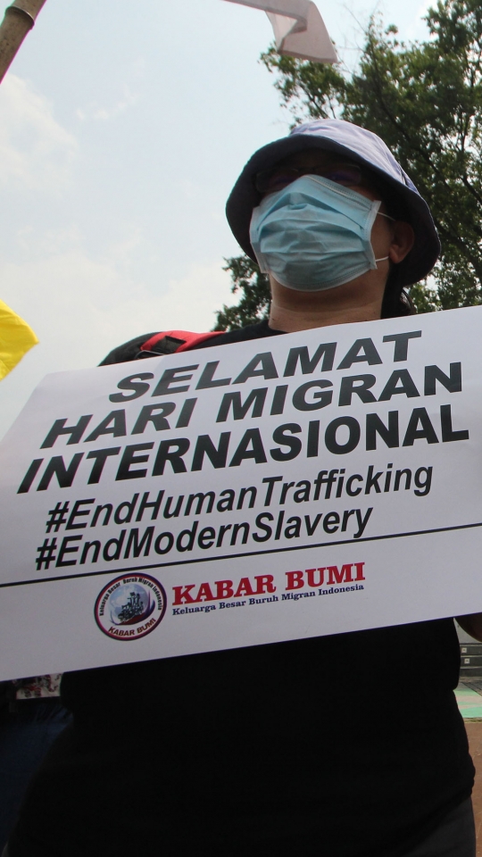 Peringatan Hari Buruh Migran Internasional, Massa Demo di Istana Merdeka