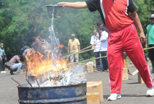 Kemendagri Musnahkan 1,3 Juta e-KTP di Bogor