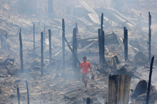 Yang Tersisa dari Kebakaran 600 Rumah di Brasil