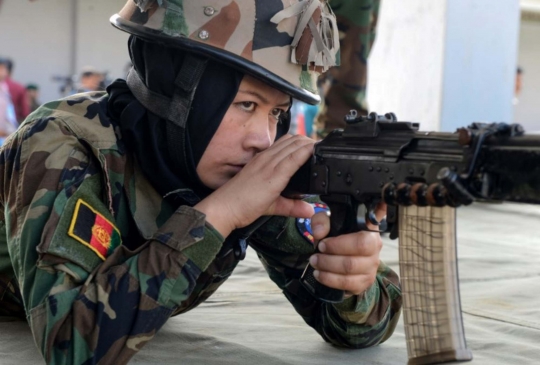 Intip Tentara Wanita Afghanistan Mengasah Kemampuan Perang
