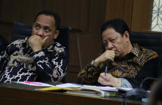 Mantan Bupati & Ketua DPRD Sula 2009-2014 Jalani Sidang Dugaan Korupsi Bandara Bobong