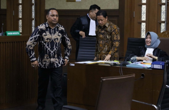 Mantan Bupati & Ketua DPRD Sula 2009-2014 Jalani Sidang Dugaan Korupsi Bandara Bobong
