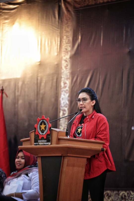 Rapat Akbar KRPI, Rieke Diah Pitaloka Ajak Pekerja Kawal Kebijakan Pemerintah