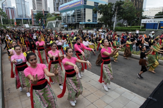 Car Free Day di HI Dimeriahkan Tari Massal Sambut MRT Jakarta