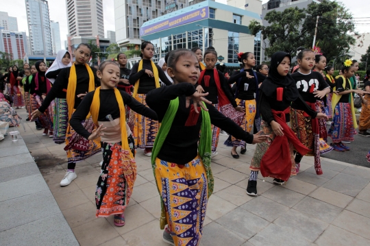 Car Free Day di HI Dimeriahkan Tari Massal Sambut MRT Jakarta