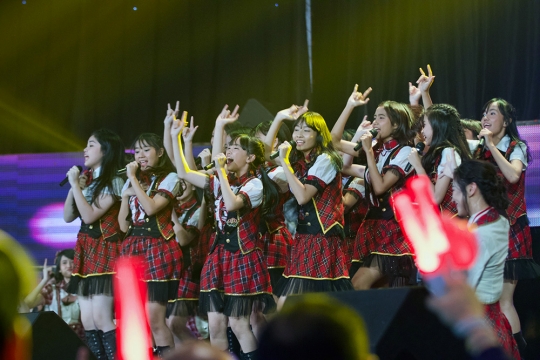 Melihat Kemeriahan Konser Ulang Tahun JKT48 yang ke 7