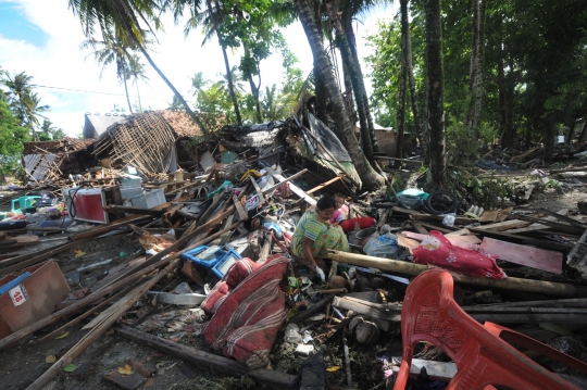 Luluh Lantak Wilayah Sumur Ujung Kulon Usai Diterjang Tsunami