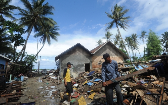 Luluh Lantak Wilayah Sumur Ujung Kulon Usai Diterjang Tsunami