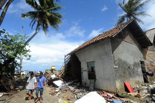 Luluh Lantak Wilayah Sumur Ujung Kulon Usai Diterjang Tsunami