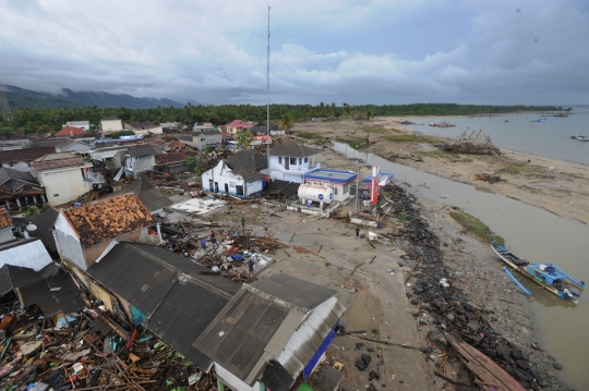 Pantauan Udara Kerusakan Paling Parah Akibat Tsunami Selat Sunda