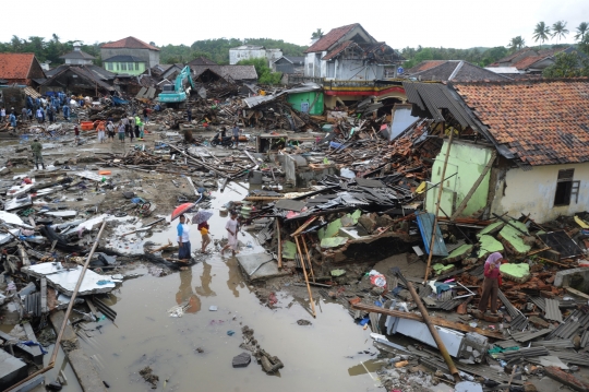 Pantauan Udara Kerusakan Paling Parah Akibat Tsunami Selat Sunda