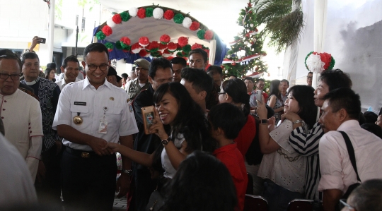 Anies Baswedan Tinjau Persiapan Misa Natal di Gereja Katedral