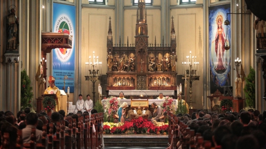 Uskup Agung Jakarta Pimpin Misa Natal di Gereja Katedral