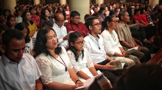 Uskup Agung Jakarta Pimpin Misa Natal di Gereja Katedral