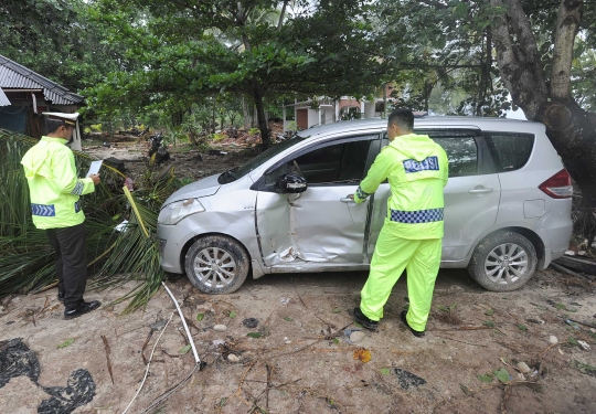 Polres Pandeglang Identifikasi Kendaraan Korban Tsunami Banten