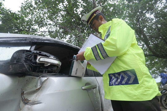 Polres Pandeglang Identifikasi Kendaraan Korban Tsunami Banten