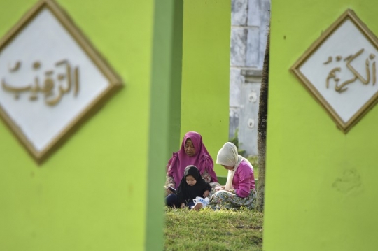 Berziarah di Peringatan 14 Tahun Tsunami Aceh