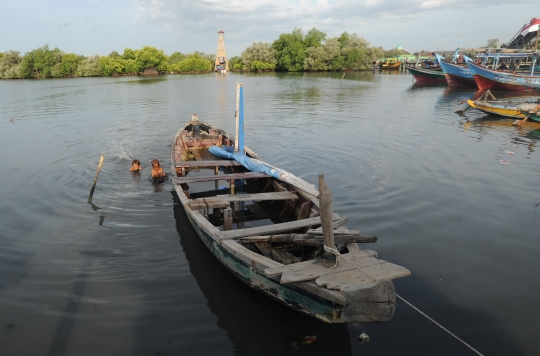 Menikmati Wisata Hutan Mangrove di Bekasi