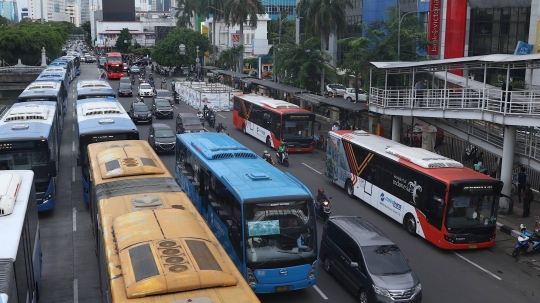 2019, Transjakarta Targetkan 231 Juta Penumpang