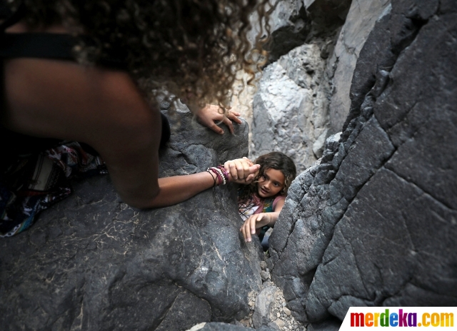Foto : Mendaki Terjalnya Pegunungan Tersembunyi di Mesir 