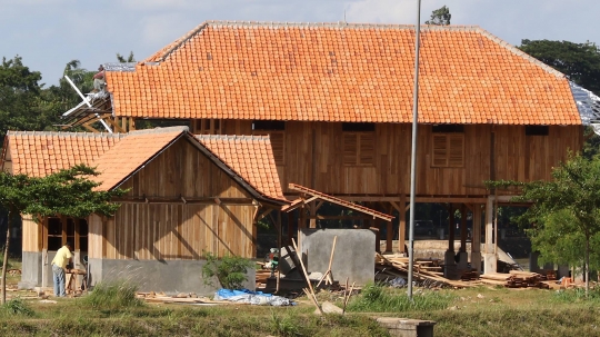 Melihat Progres Pembangunan Rumah Betawi di Setu Babakan