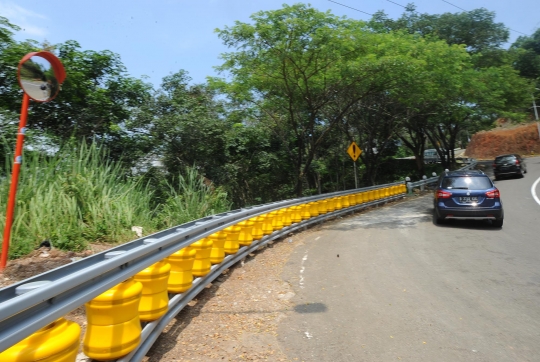 Teknologi Roller Barrier dari Korea Terpasang di Tikungan Maut Sukabumi