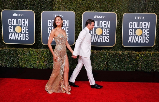 Kemesraan Irina Shayk dan Bradley Cooper di Golden Globe Awards