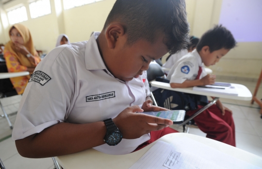 Antusiasme Pelajar Ikut Lomba Matematika dengan Metode Gasing