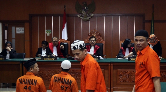 Terdakwa Kelompok ISIS Surabaya Jalani Sidang Lanjutan