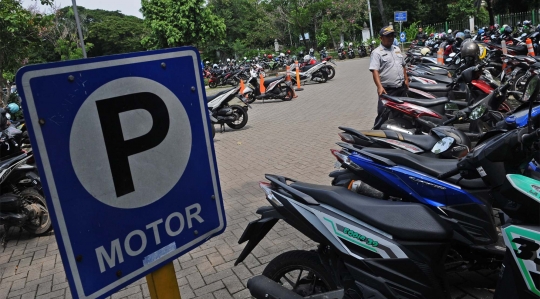 Tarif Parkir Langganan PNS di IRTI Monas Naik 8 Kali Lipat