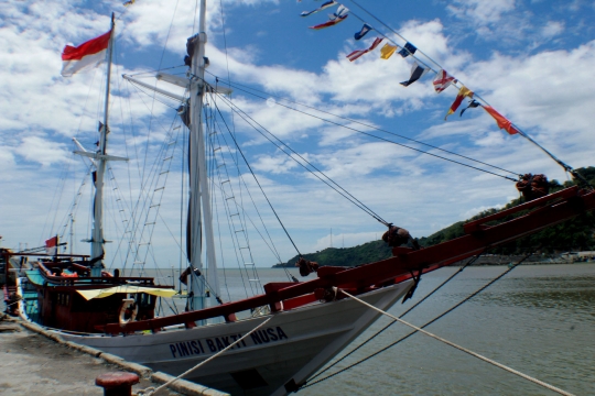 Ekspedisi Nusantara Kapal Pinisi Nusa Bakti