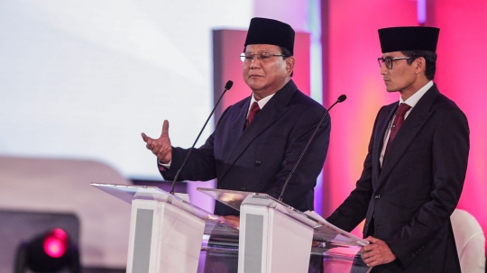 Gaya Prabowo-Sandi Saat Debat Capres