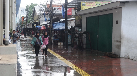 Pascabentrok, Trotoar Tanah Abang Sepi PKL