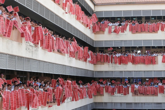 Antusias Ratusan Guru di Malaysia Bikin Kaligrafi China