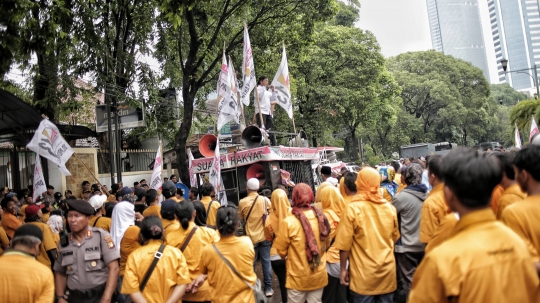 Massa Pendukung Partai Hanura Geruduk KPU RI