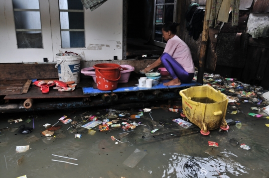 Hampir Sepekan Banjir Rob Genangi Kawasan Muara Angke