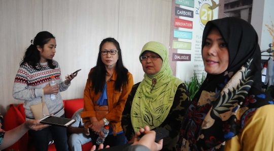 Diusir, Keluarga Korban Pesawat Lion Air JT 610 Pilih Bertahan di Posko Pencarian