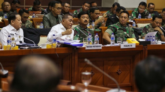 Komisi I DPR Gelar Raker Bersama Menhan dan Panglima TNI