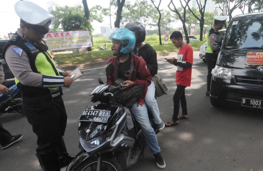 Polisi Gelar Razia Pajak Kendaraan di BSD