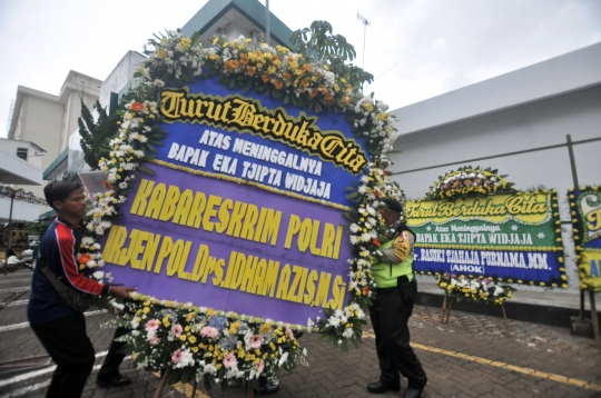 Karangan Bunga Pejabat Negara untuk Eka Tjipta Widjaja