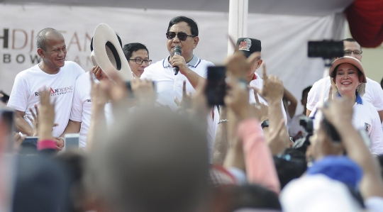Ribuan Relawan Roemah Djoang Prabowo Sandi Ramaikan Jalan Sehat