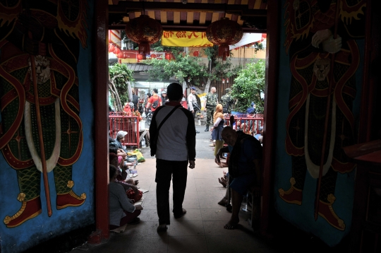 Mengharap Angpau di Malam Imlek