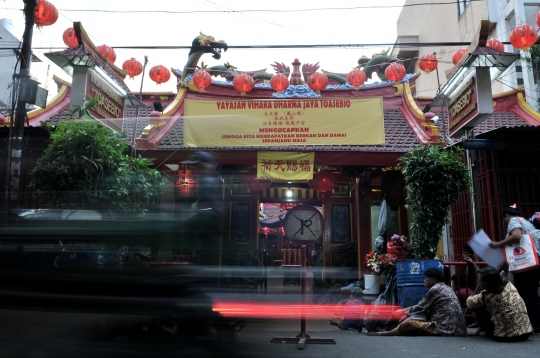 Mengharap Angpau di Malam Imlek