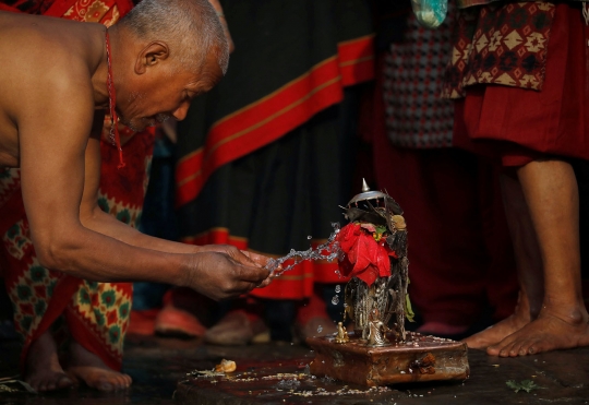 Melihat Festival Swasthani Brata Katha di Nepal