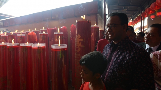 Kunjungan Gubernur Anies Baswedan di Vihara Dharma Bhakti Petak Sembilan