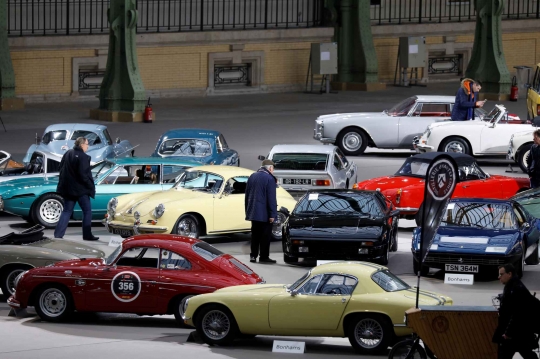 Melihat Pameran Mobil-mobil Antik di Grand Palais Paris
