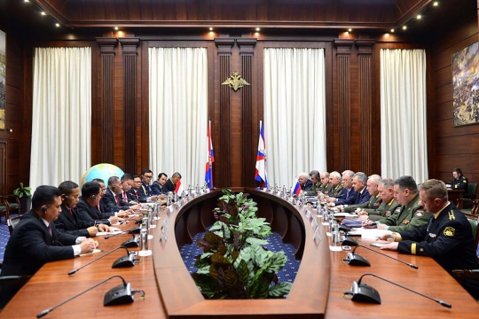 Menhan Ryamizard Temui Menhan Rusia di Moskow